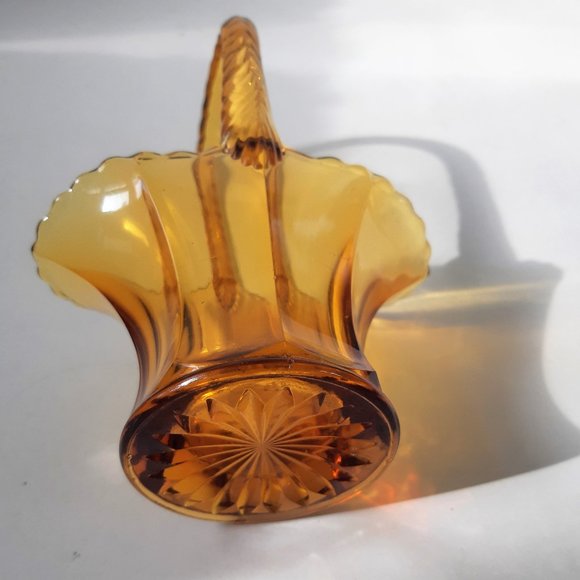 VTG Amber Depresion Glass Bridal Basket Vase Paneled Scalloped Edge 30s Art Deco - Picture 8 of 10
